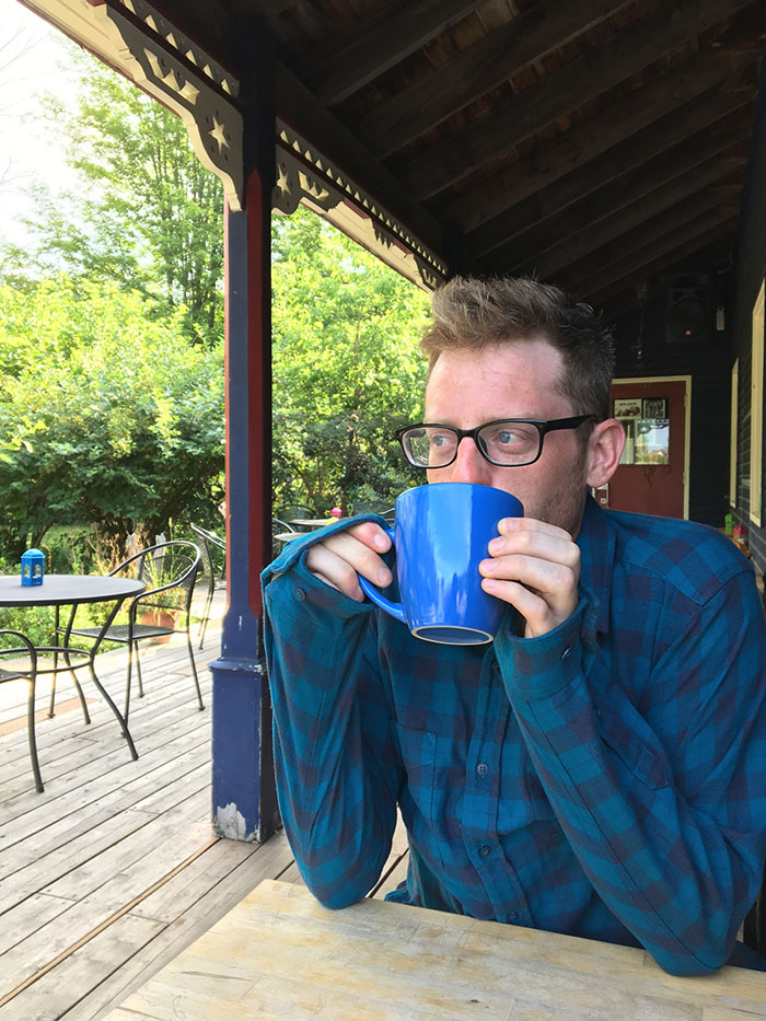 Pria-Pria Ini Hafal Banget Kebiasaan Cewek-Cewek